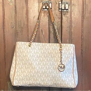 Michael Kors Signature Susannah Large Tote